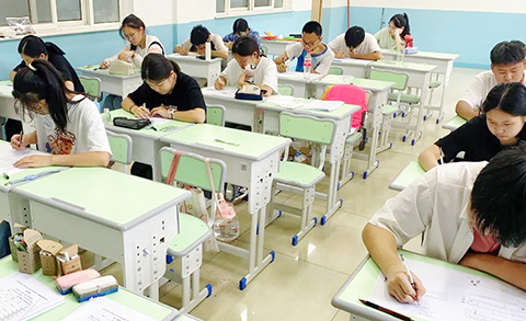 携手与共,突飞猛进!王后雄精品补习学校是如何做到让家长都竖起大拇指? 携手与共,突飞猛进!王后雄精品补习学校是如何做到让家长都竖起大拇指?